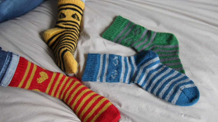 {Tricot} Hogwarts style socks